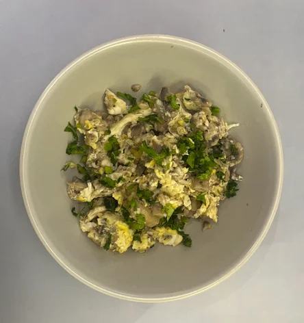 Low Calorie Mushroom Scrambled Eggs