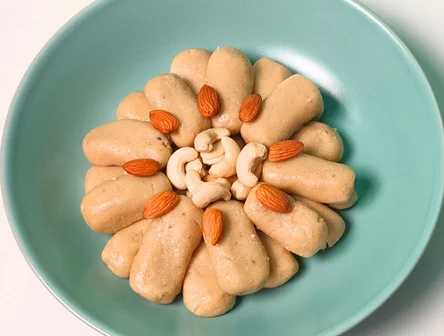 Kaju Roll