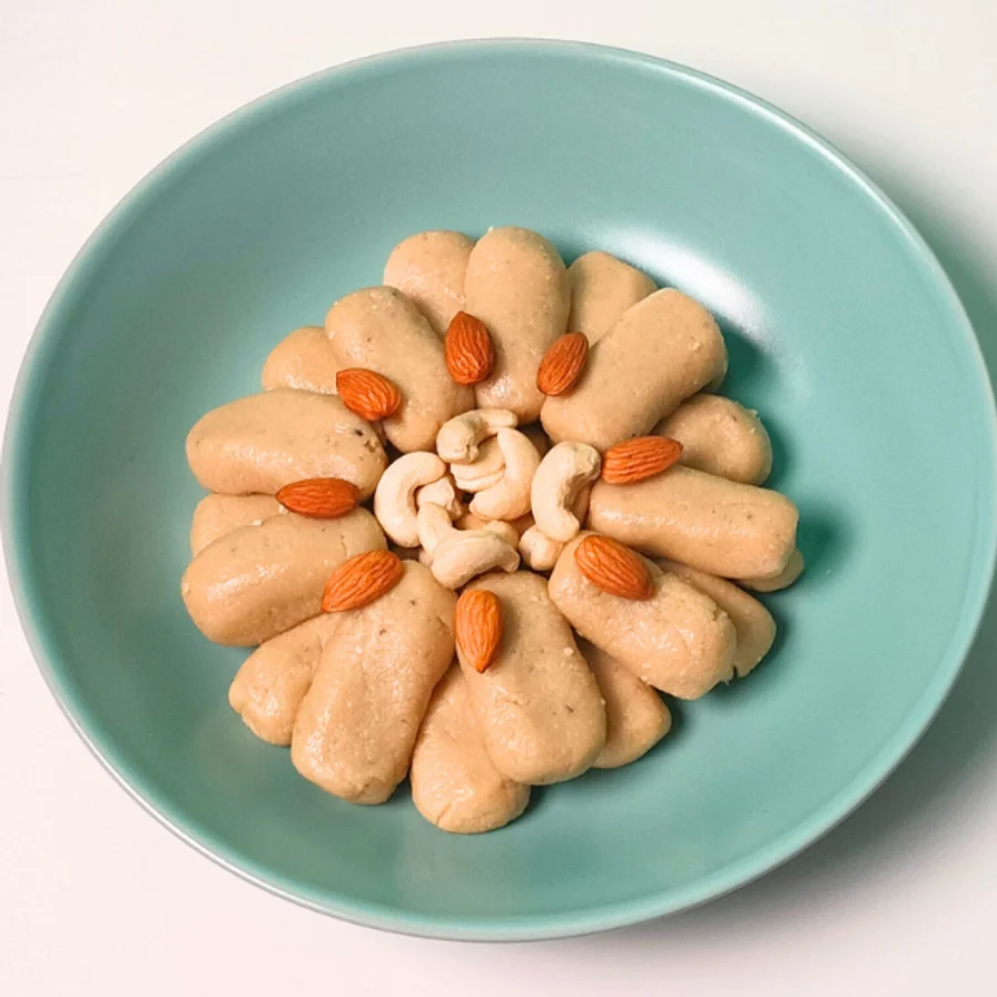 Kaju Roll